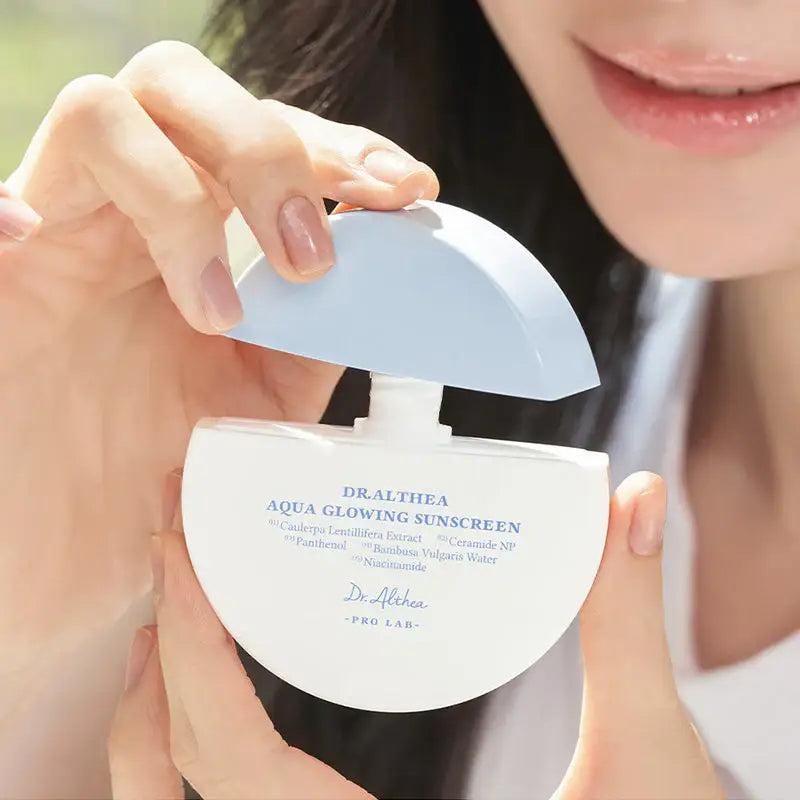 صورة رسمية واقي شمس مائي مضيء من دكتور الثيا SPF50+ - معلومات المنتج 4