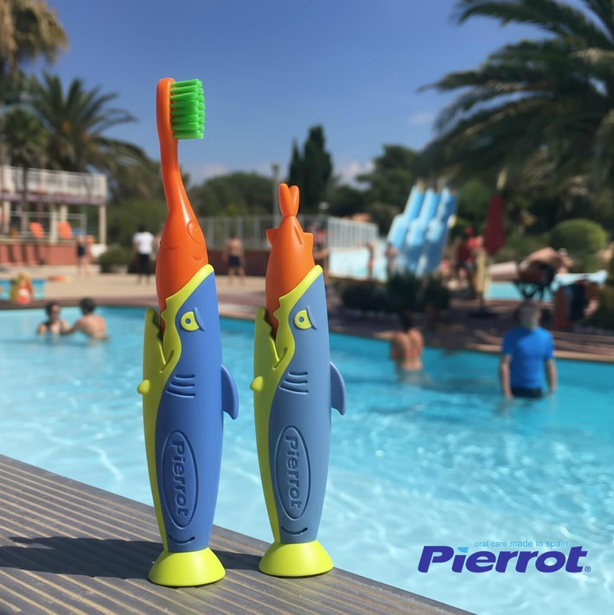 فرشاة أسنان شارکي للأطفال من بييرو (ناعمة، ٢-٨ سنوات) | Pierrot Sharky Kids Toothbrush Soft