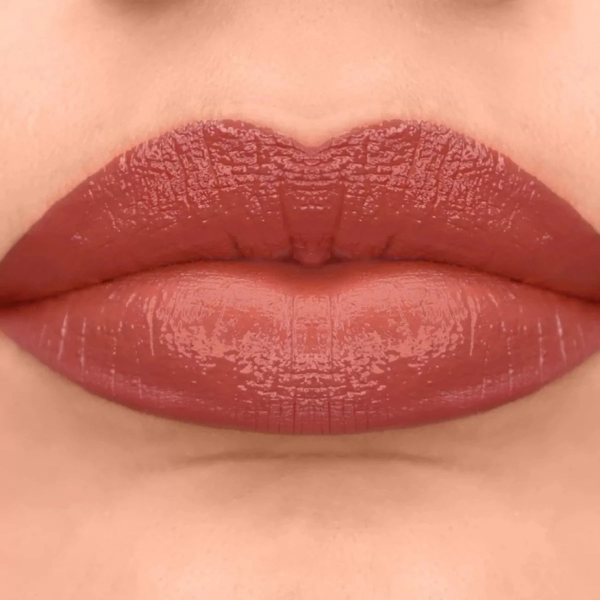 أحمر شفاه مخملي سائل من ال اي كولور | L.A. Colors Velvet Matte Liquid Lipstick 661 - EROS STORE