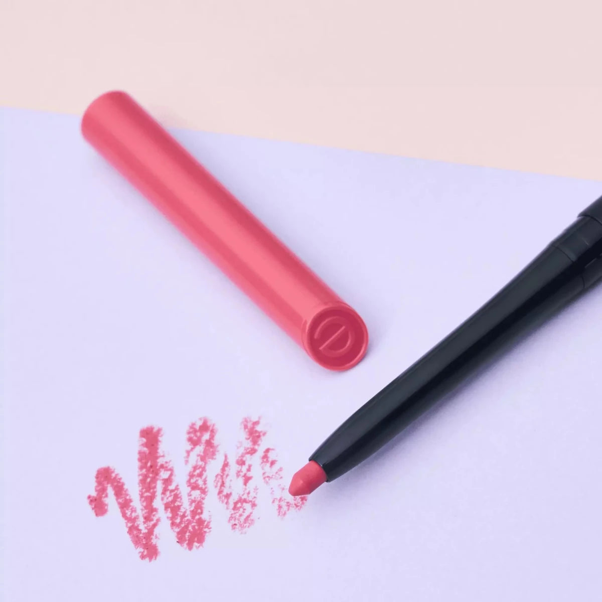 Essence 8H Matte Comfort Lipliner | ايسنس محدد شفاه مات 1 - EROS STORE