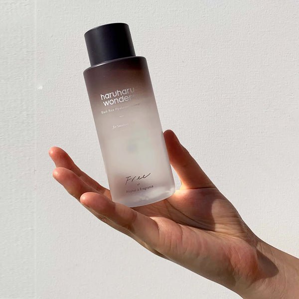 هاروهارو وندر تونر مرطب خالي من الكحول والعطور للجافة و الحساسة - 150 مل | Haruharu Wonder Black Rice Hyaluronic Toner Free of Alcohol & Fragrance - 150ml 150 مل - EROS STORE