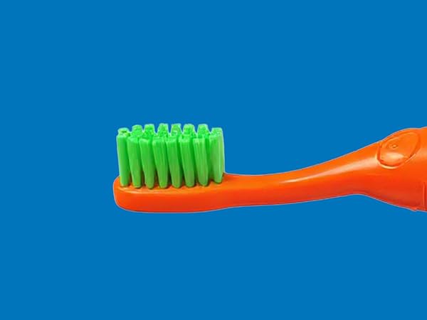 فرشاة أسنان شارکي للأطفال من بييرو (ناعمة، ٢-٨ سنوات) | Pierrot Sharky Kids Toothbrush Soft