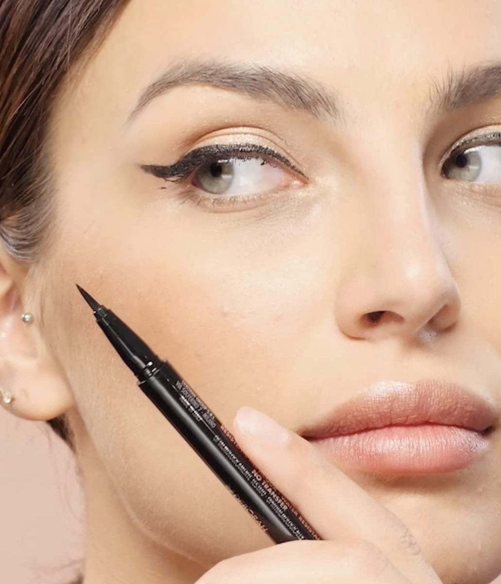 قلم لاينر تحديد العيون ديبورا ميلانو 24 ORE إكسترا، أسود | Deborah Milano 24 ORE Extra Eyeliner Pencil, Black اسود - EROS STORE