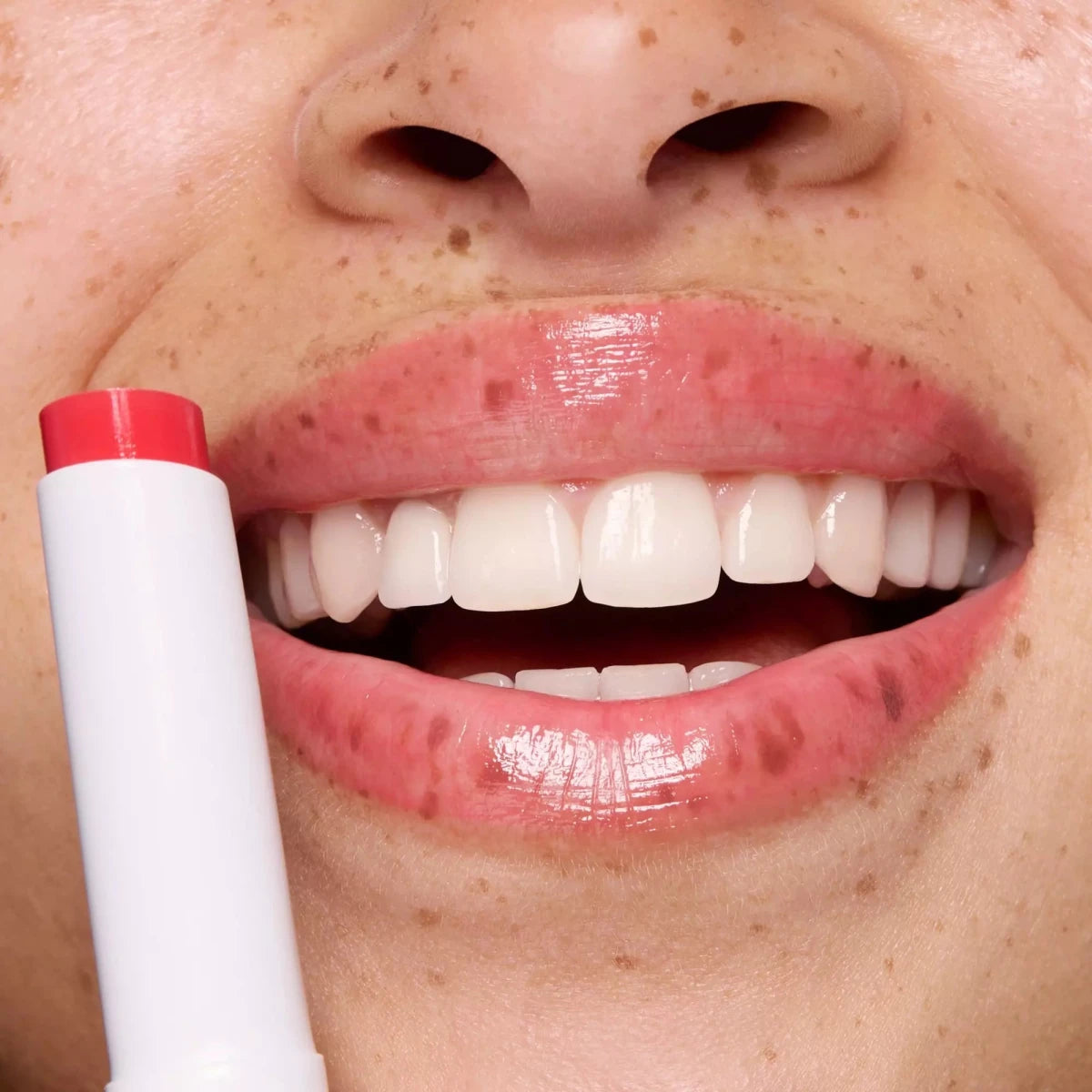 Lip Balm Juicy Bomb | ايسنس مرطب شفاه بطعم الفواكه 01 - One In A Melon - EROS STORE