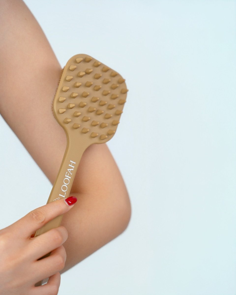 Long back brush to reach all areas فرشاة ظهر طويلة للوصول لجميع المناطق Red - احمر - EROS STORE