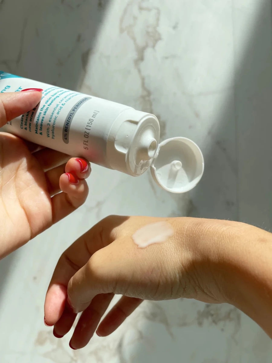 سيرافي منظف رغوي لحب الشباب مع 4% بنزويل بيروكسايد | CeraVe Acne Foaming Cream Cleanser with 4% Benzoyl Peroxide 150 مل - EROS STORE