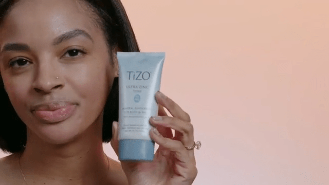 TIZO ULTRA ZINC BODY & FACE SUNSCREEN TINTED SPF40 - 100G | تايزو واقي شمسي فيزيائي للجسم و الوجه ملون SPF 40 - 100 غرام 100 g - EROS STORE