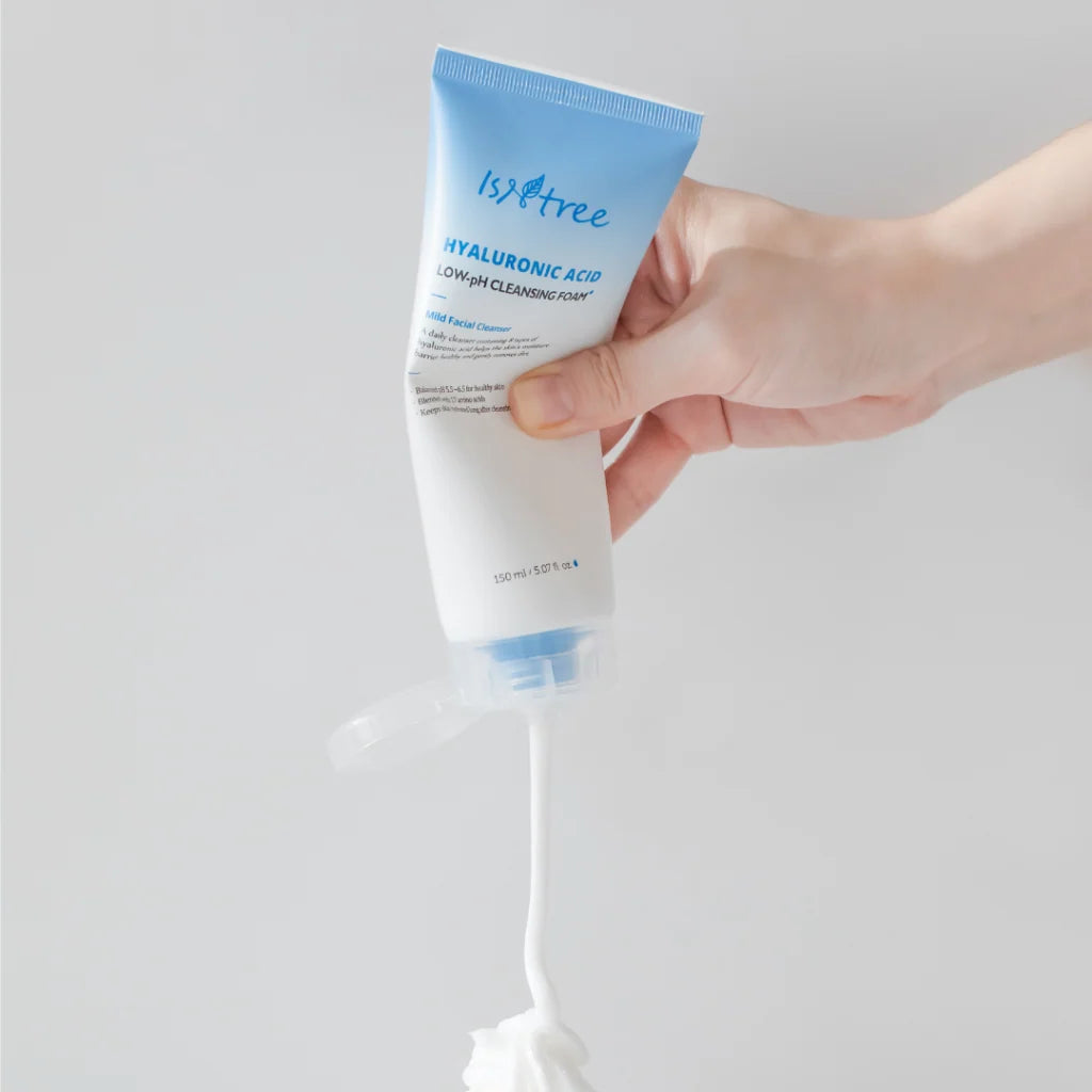 غسول رغوة منخفض الحموضة بحمض الهيالورونيك من ايسنتري | Isntree Hyaluronic Acid Low-pH Cleansing Foam 150ml