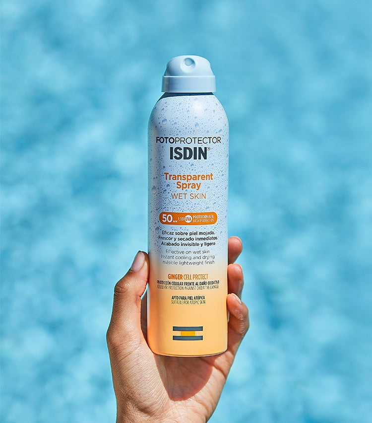 سبراي إيسدين الشفاف للحماية من الشمس SPF50 يُستخدم على البشرة المبللة | ISDIN Fotoprotector Wet Skin Transparent Spray SPF50