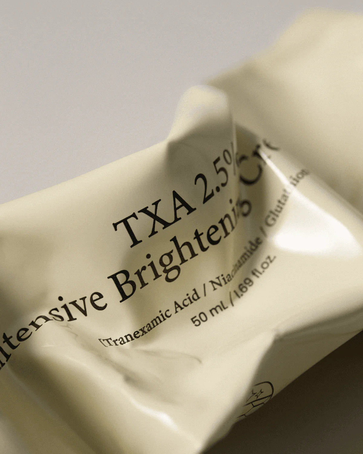 كريم أيز-واي TXA 2.5% المكثّف لتوحيد لون البشرة | AXIS-Y TXA 2.5% Intensive Brightening Cream 50ml