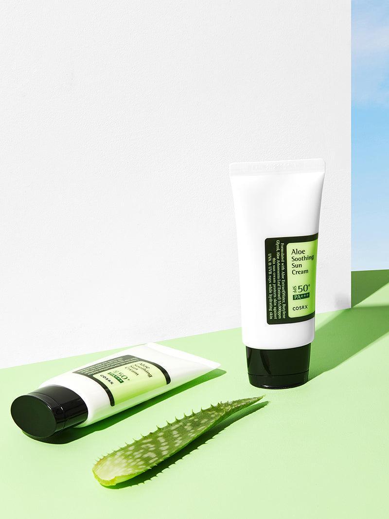 صورة رسمية كريم الشمس المهدئ بالصبار SPF50+/PA+++ من كوزركس