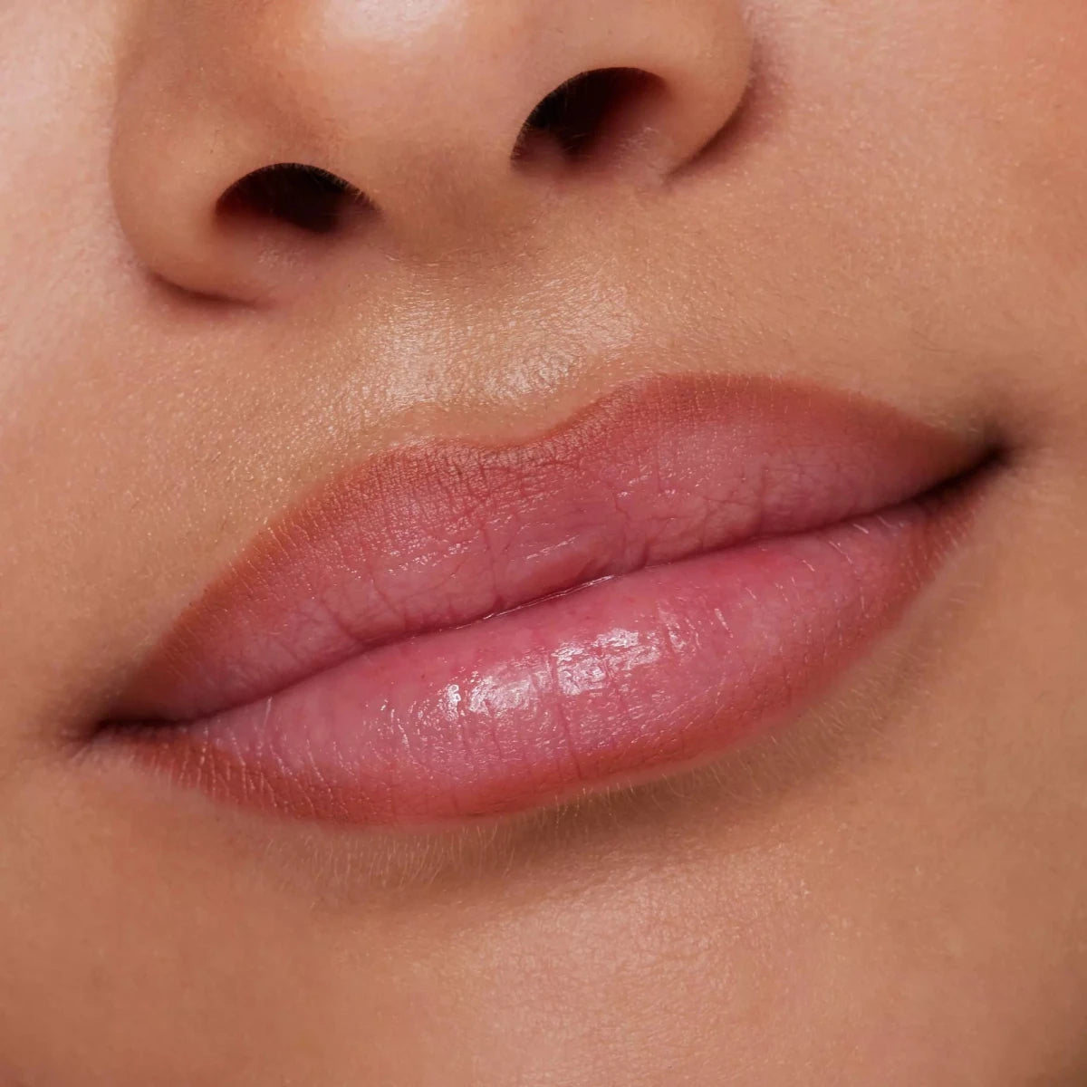 Essence 8H Matte Comfort Lipliner | ايسنس محدد شفاه مات 1 - EROS STORE