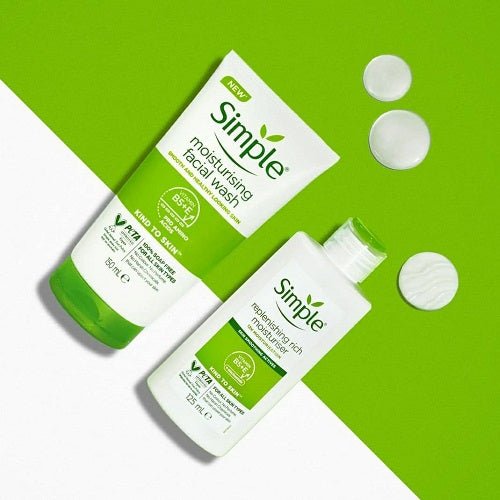 غسول الوجه المرطب من سيمبل كايند تو سكين | Simple Kind to Skin Moisturising Facial Wash 150 مل - EROS STORE