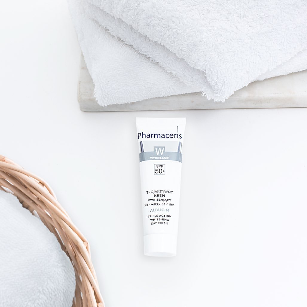 كريم نهاري لتفتيح البشرة بمعامل حماية 50+ ألبوسين من فارماسيرز | Pharmaceris W Albucin Triple Action Skin Lightening Day Cream SPF 50+ 30 مل - EROS STORE