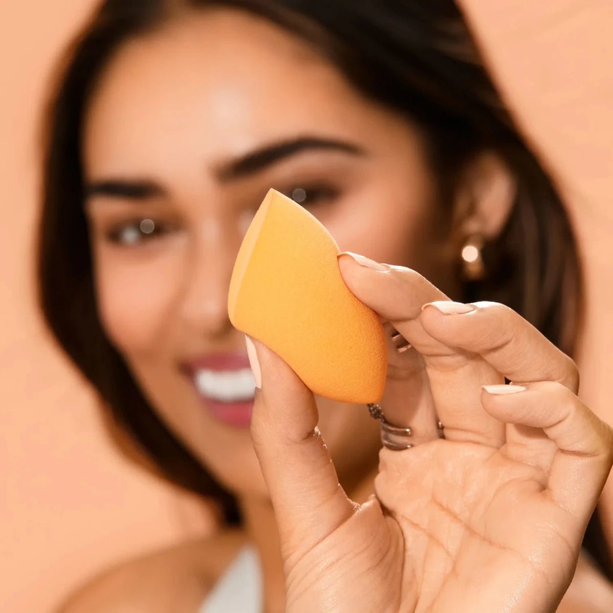 سبونج دمج الأساس ريل تكنيك | Real Techniques Foundation Blending Sponge - EROS STORE