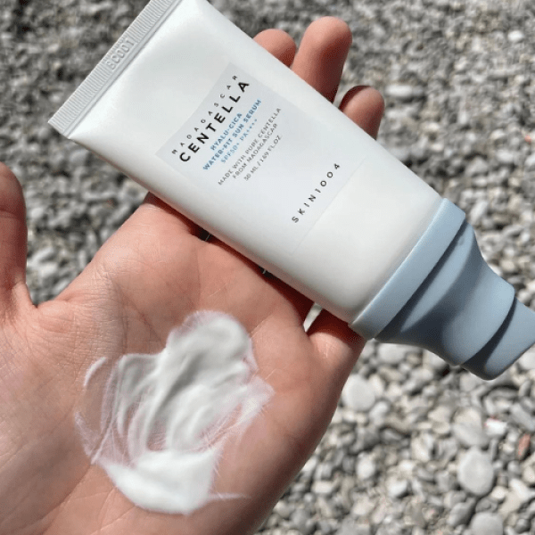 SKIN1004 Madagascar Centella Hyalu - Cica Water - Fit Sun Serum spf 50 - 50ml | سكين1004 واقي شمسي بقوام مائي spf5 - 50 مل 50 مل - EROS STORE